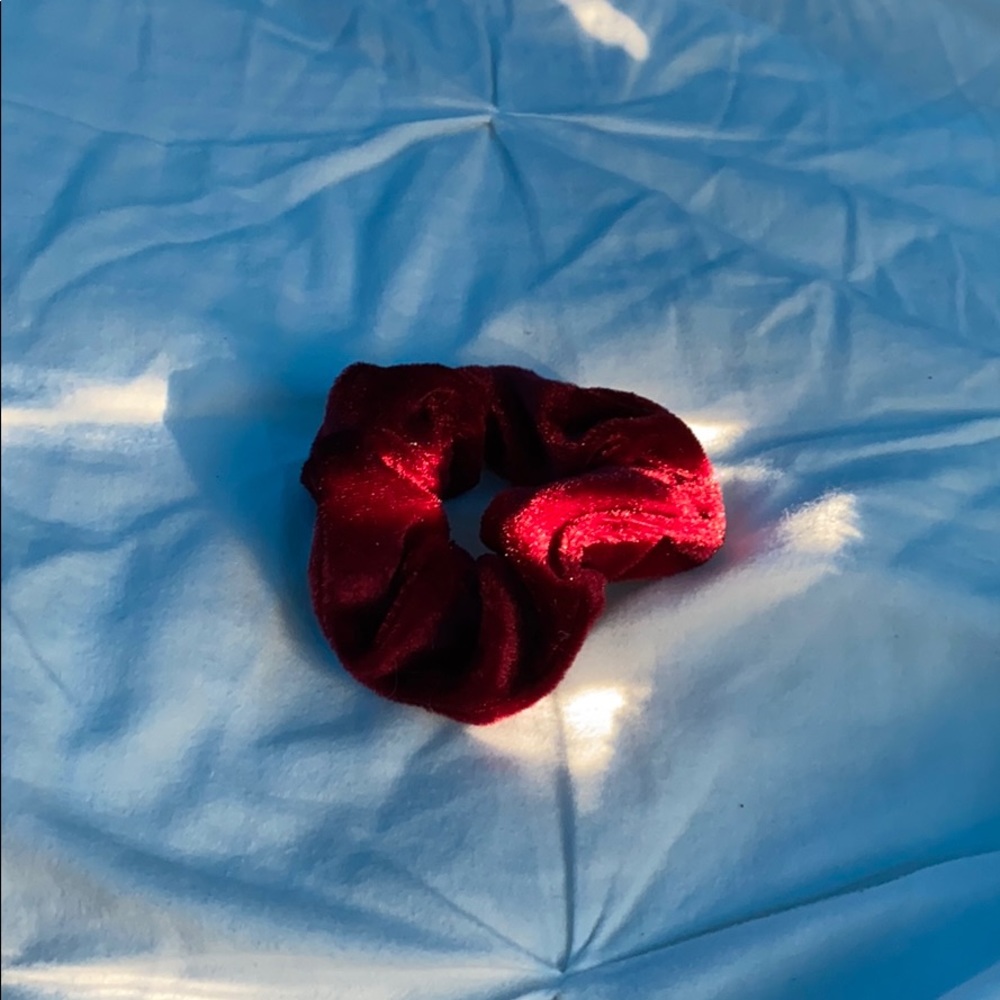 Maroon scrunchie